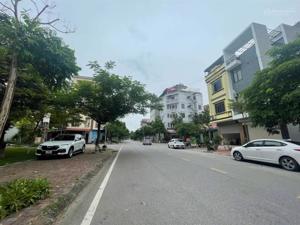 Cần bán lô đất hàng hiếm nhìn vườn hoa đường phạm ngũ lão, khả lễ ,tp Bắc Ninh. giá chỉ 9,x tỷ